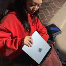 Apple MacBook Air 13 collas: M4 mikroshēma ar 10 kodolu centrālo procesoru un 10 kodolu grafisko procesoru, 16 GB, 512 GB SSD — pusnakts